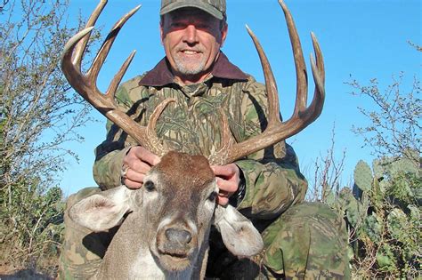Premium Buck Hunt Texas Parks And Wildlife Mummes