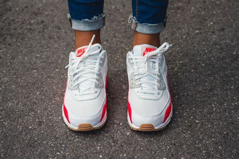 Womens Nike Air Max 90 Bright Crimson On Foot Sole Collector