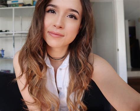 Who Is Pokimane Dating Twitch Streamer Reveals Her Relationship Status Otakukart