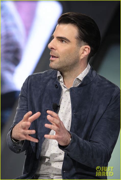 Chris Pine And Zachary Quinto Give The Vulcan Salute At Star Trek Fan Event Photo 3662420