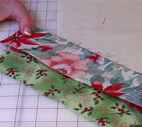 Diy Quilted Christmas Table Runner And Placemats Diy Ways
