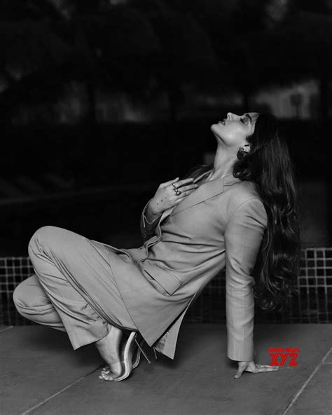 Actress Ileana Dcruz Teasing Hot New Stills Social News Xyz
