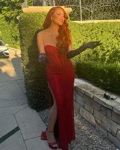 Mariah Carey Slips Into Iconic Jessica Rabbit Dress For Halloween
