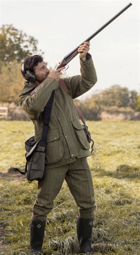 Man In Tweeds Stood At The Peg Shooting In 2021 Country Outfits