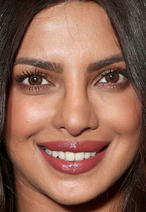 close up of priyanka chopra at cinemacon 2017 priyanka chopra makeup celebrity beauty