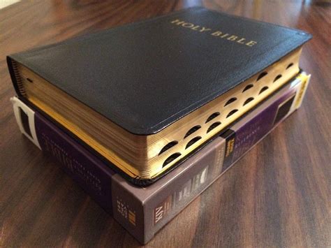 Personalized Kjv Giant Print Personal Size Bible Indexed Black