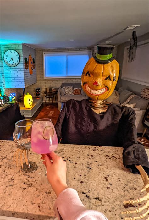 We Love A Vintage Spooky Vibe 👻 Rhalloween