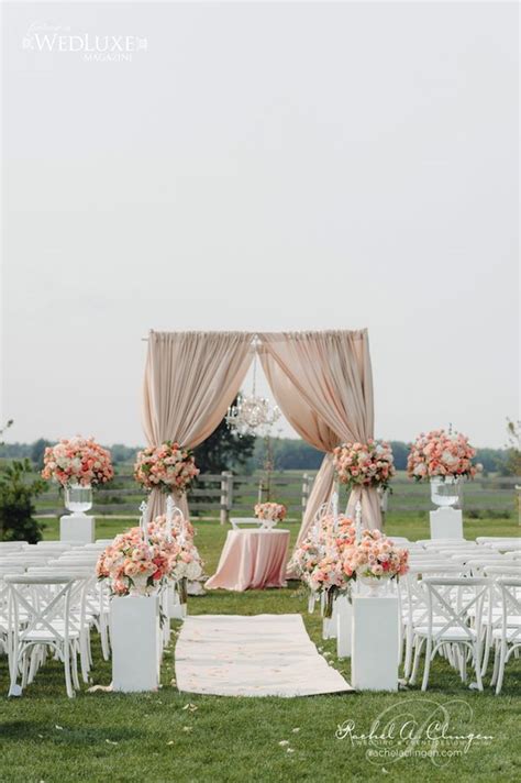12 Gorgeous Wedding Ceremony Decor Ideas - Belle The Magazine | Outdoor