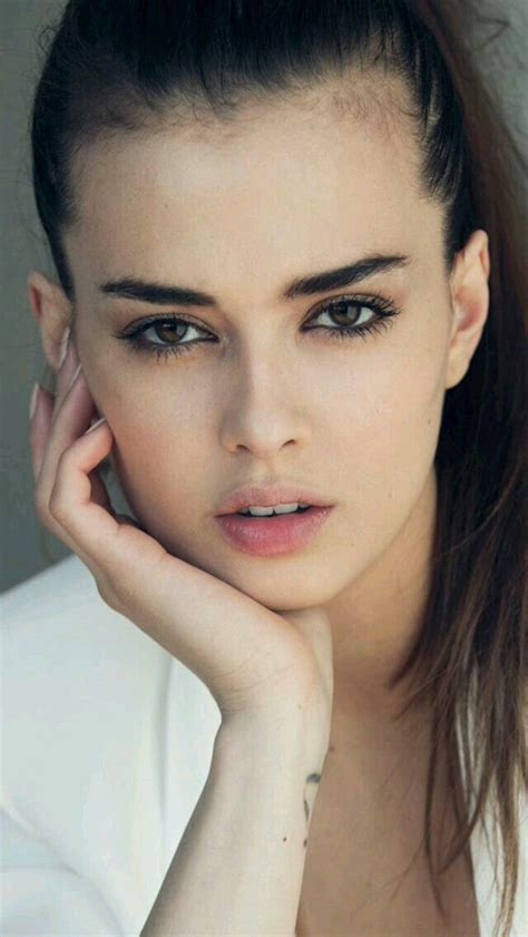 Pin By Jesus Ruiz On Stunning Faces Female Model Face Beauty Beauty