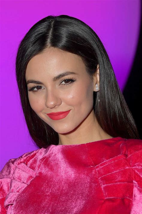 Stay up to date with all of the breaking headlines from vic. Victoria Justice Attends 2020 Raisa Vanessa Fashion Show ...