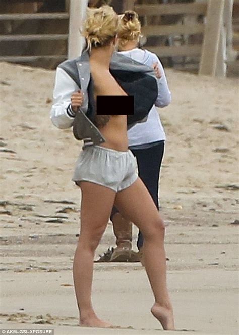 Rita Ora Topless 3 Photos Thefappening