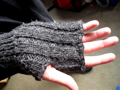 Two Needle Fingerless Gloves Free Knitting Pattern