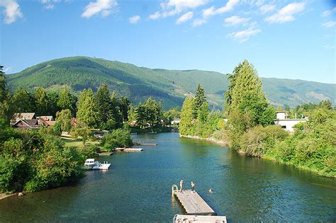 Lake Cowichan Vancouver Island News Events Travel Accommodation