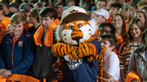 Aubie Wins 2021 Uca Mascot National Championship The Auburn Plainsman