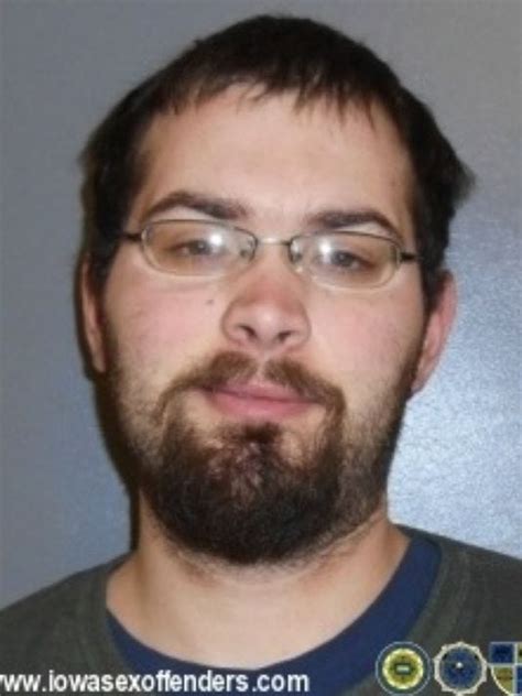 Iowa Authorities Searching For Escaped Sex Offender