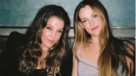 Riley Keough Ricorda La Sua Ultima Serata Con La Madre Lisa Marie Presley Era Bellissima