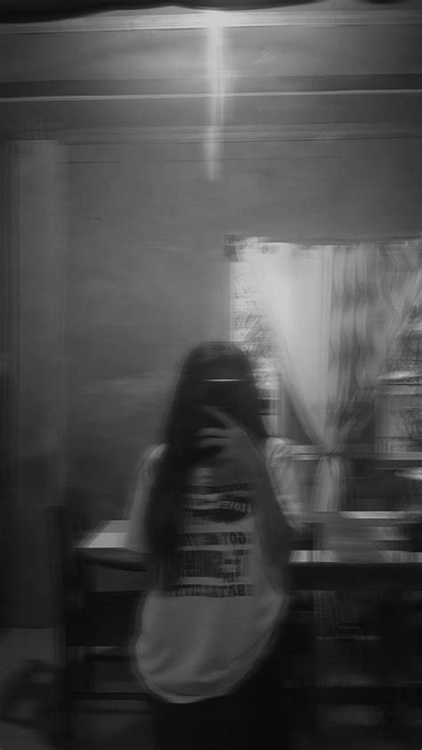 mirror shot blurred aesthetic girl mirror shot girls mirror mirror selfie girl