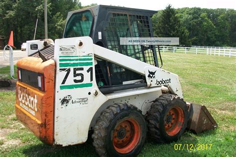 Bobcat 751 Loader 60 Inch Smooth Bucket