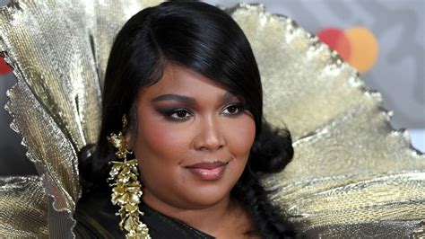 Lizzo Slammed Body Shamers For Nasty Comments About Her On Twitter