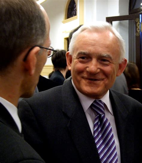 Pytany, kiedy odbędzie się niejawne posiedzenie sejmu wskazał, że zwołanie posiedzenie to w środę na wniosek premiera odbędzie się posiedzenie niejawne sejmu dot. Miller: Doktryna Giedroycia jest anachroniczna