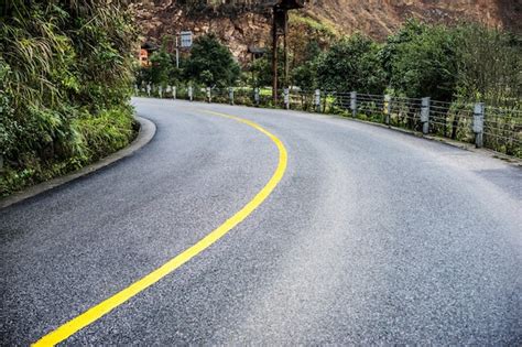 Free Photo Curve On A Road
