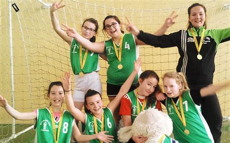 Coll Ge Les Benjamines Championnes Acad Miques Le T L Gramme