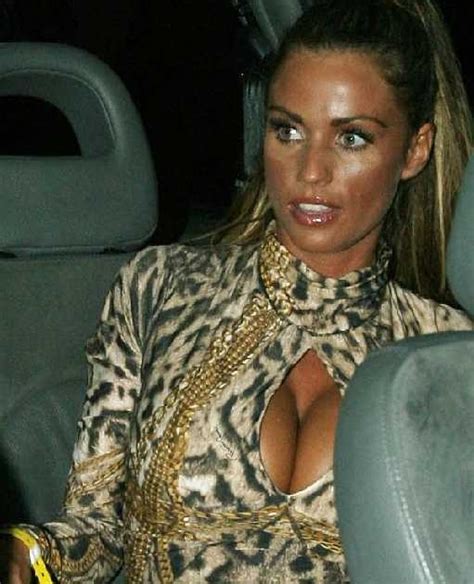 Katie Price Hot Upskirt With No Panty Celebrity Scandal