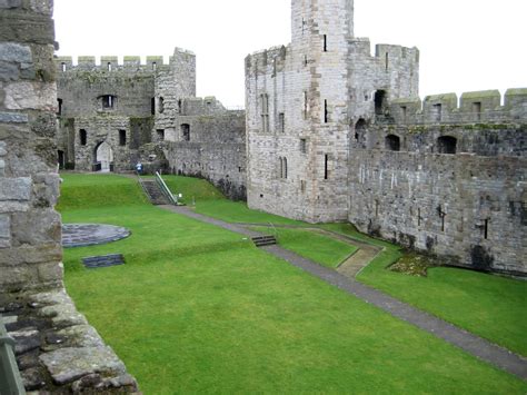 The Mrsadventures Of Beki 281 Caernarfon Castle And On To Prestatyn