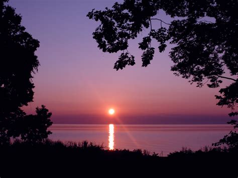 33 Beautiful Sunrise and Sunset Pictures