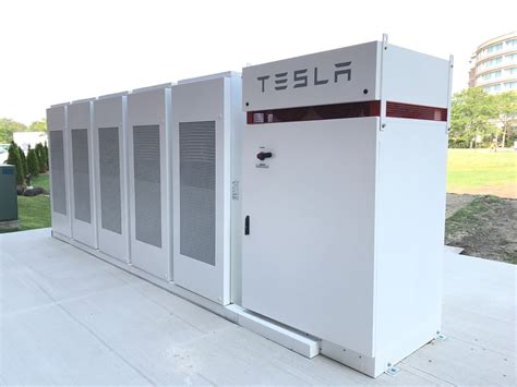 Tesla Commercial Battery Storage Provides 100 Renewable Energy To Tow