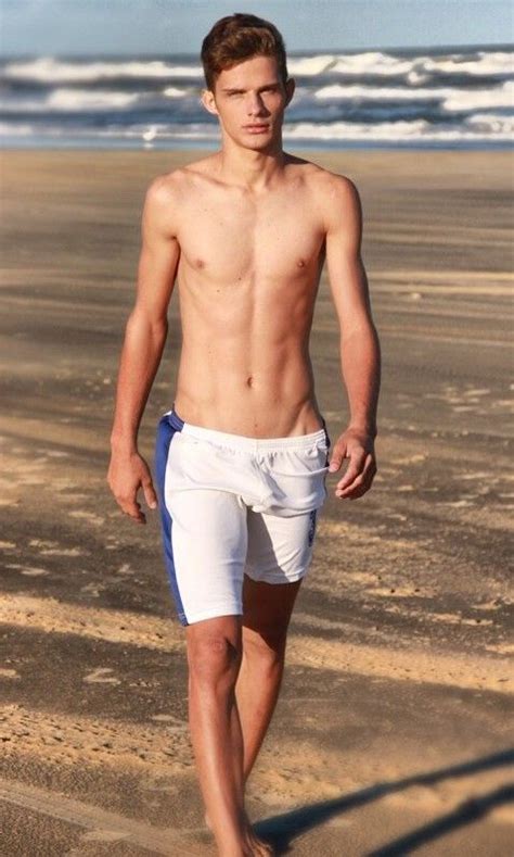 Fkkビーチで裸の若い熟女 ポンド写真XXX青い女の子の写真十代の若者たちのセックスギャラリー