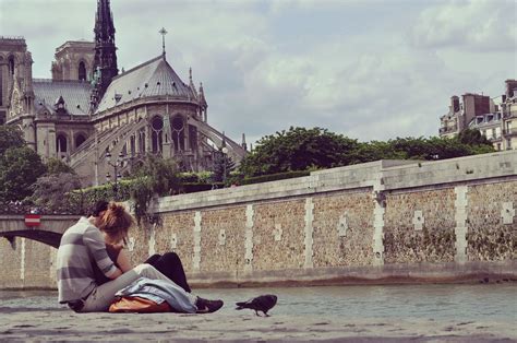 The 20 Most Romantic Places To Kiss In Paris