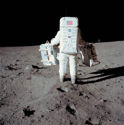 Há 50 Anos Homens Tocaram O Solo Lunar