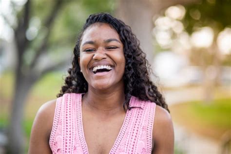 fille 18 ans banque d images et photos libres de droit istock