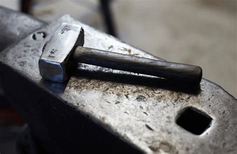 5 Best Blacksmithing Hammers For Beginners Begin To Blacksmith