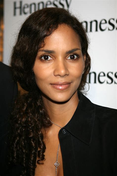 Halle Berry Young Halle Berry Style Beautiful Celebrities Beautiful Women Beautiful Life