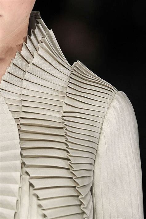 Accordion Pleats Elegant Fabric Manipulation For Fashion Design