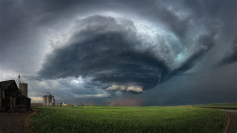 Field Under Gray Clouds During Storm Hd Nature Wallpapers Hd