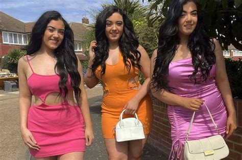 finding love difficult for identical triplet sisters as blokes debate who s prettiest or