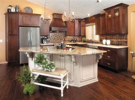 Painted Cabinets Versus Stained Cabinets
