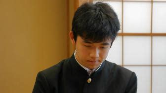 【将棋】藤井聡太の突然イケメン化に歓声 「髪型でこんな変わるのか」「バンドマンぽい」「また女ヲタが増えちゃうじゃん」 jinjin  1: 【藤井聡太】（ふじいそうた）瀬戸の天才棋士。気になる年収 ...