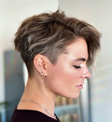 30 Stylish Androgynous Gender Neutral And Non Binary Haircuts For 2024