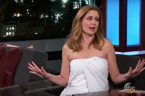 How The Office Star Jenna Fischer Wound Up Wearing A Towel On Kimmel