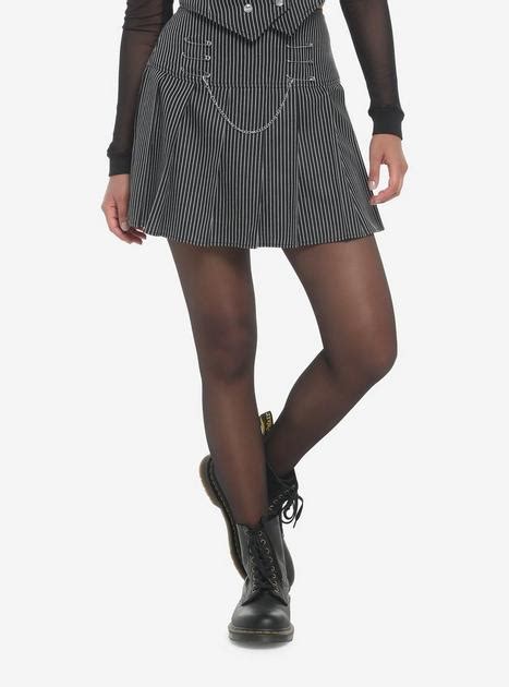 Pinstripe Safety Pin Pleated Skirt Hot Topic