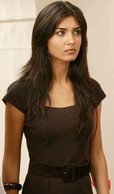 See more ideas about tuba büyüküstün, tuba, turkish beauty. صور فساتين لميس في مسلسل فاطمة صور فساتين توبا في مسلسل ...