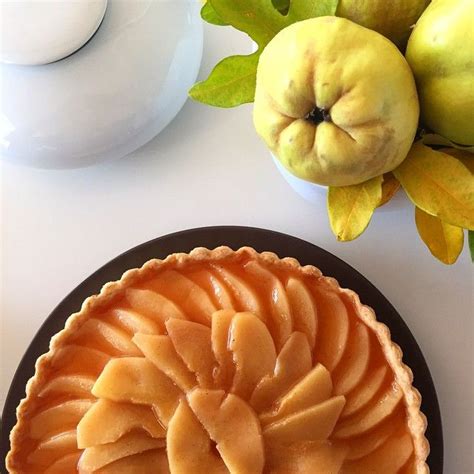 Aus den sommerfrüchten lässt sich weit mehr als marmelade oder gelee zubereiten. Feine Quittentarte | Lecker, Quitten, Kuchen und torten