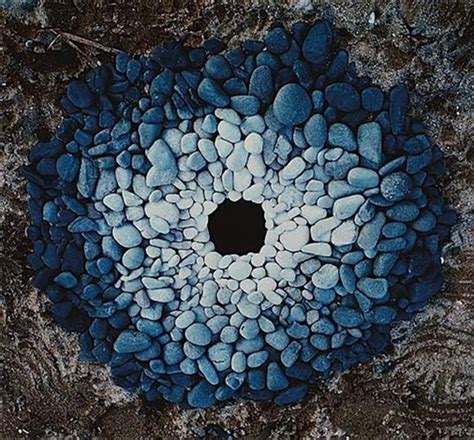 Pebbles Around A Hole By Andy Goldsworthy Andy Goldsworthy Andy