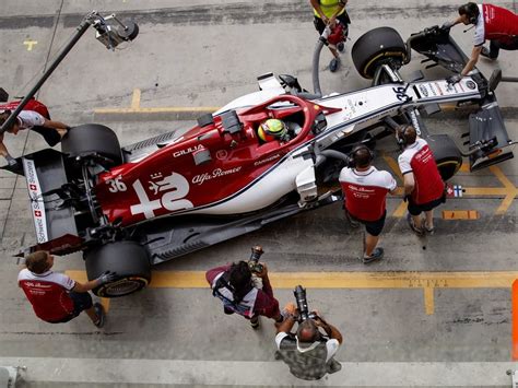 Testfahrten In Bahrain Mick Schumacher Auch Im Alfa Romeo Schnell Unterwegs Sport Srf