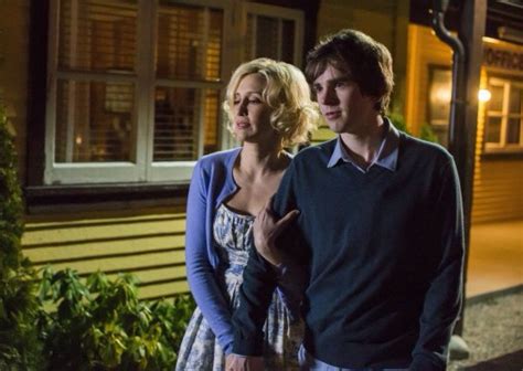 Bates Motel Season 3 Spoilers Romero And Normas Fall Out Pushes Her