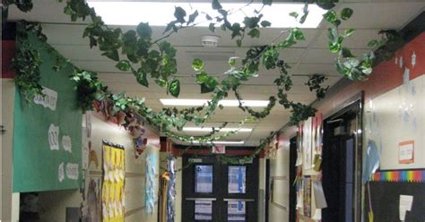 22 Photos And Inspiration School Hallway Decorating Ideas Lentine Marine